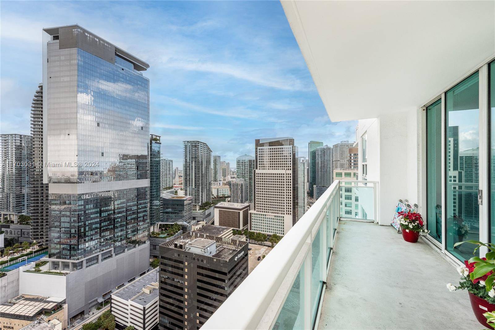 Miami, FL 33131,951 Brickell Ave #3805