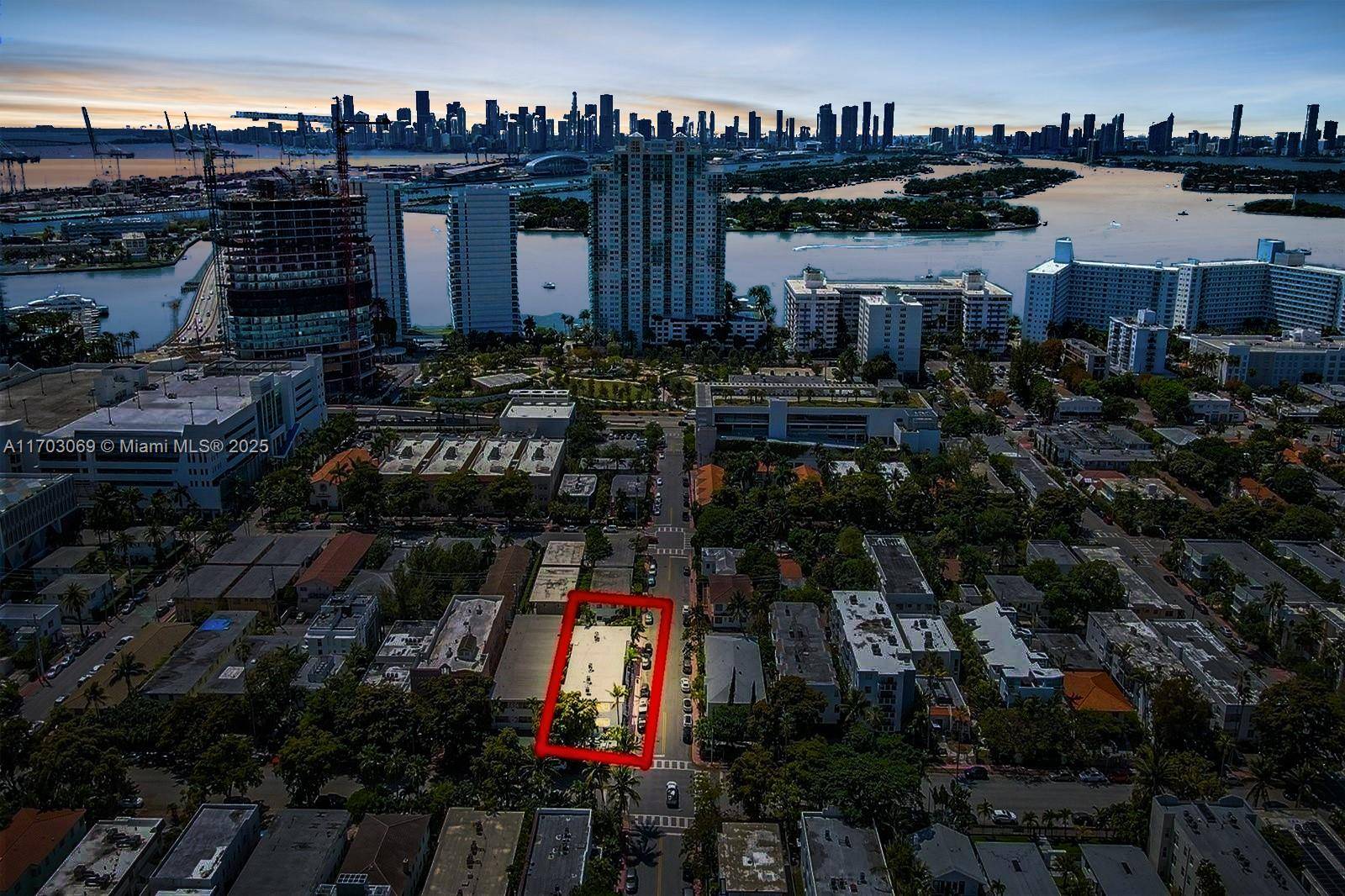 Miami Beach, FL 33139,1000 7th St