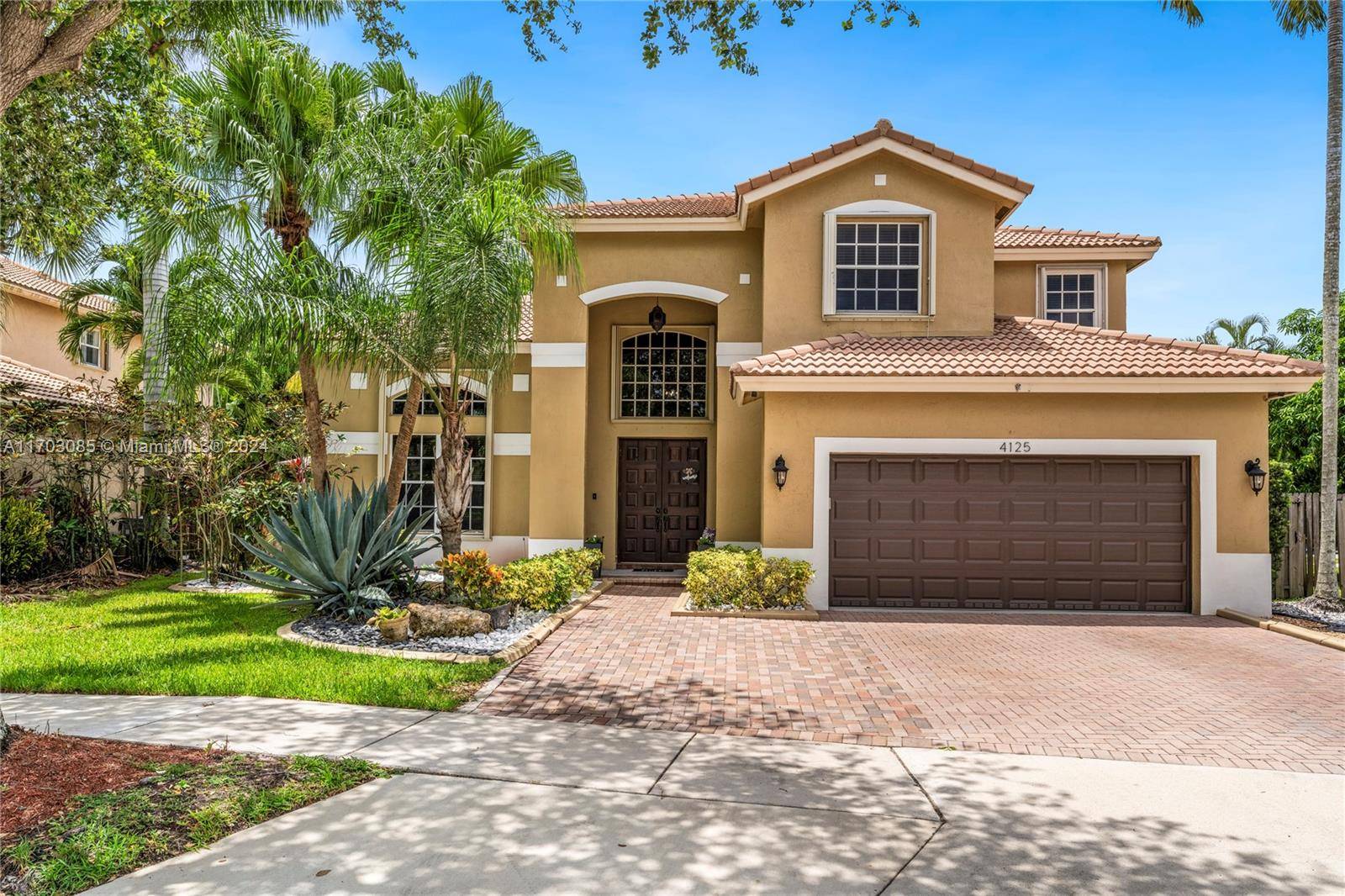 Weston, FL 33331,4125 Amber Ln