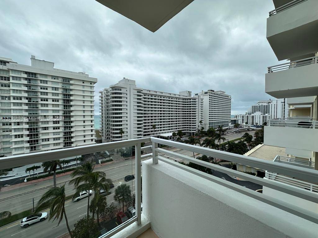 Miami Beach, FL 33140,5600 Collins Ave #10U