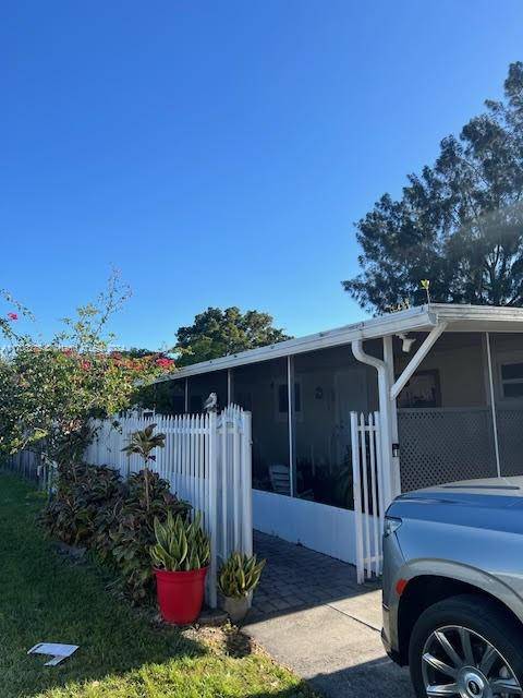 Pembroke Pines, FL 33029,21750 NW 1st St