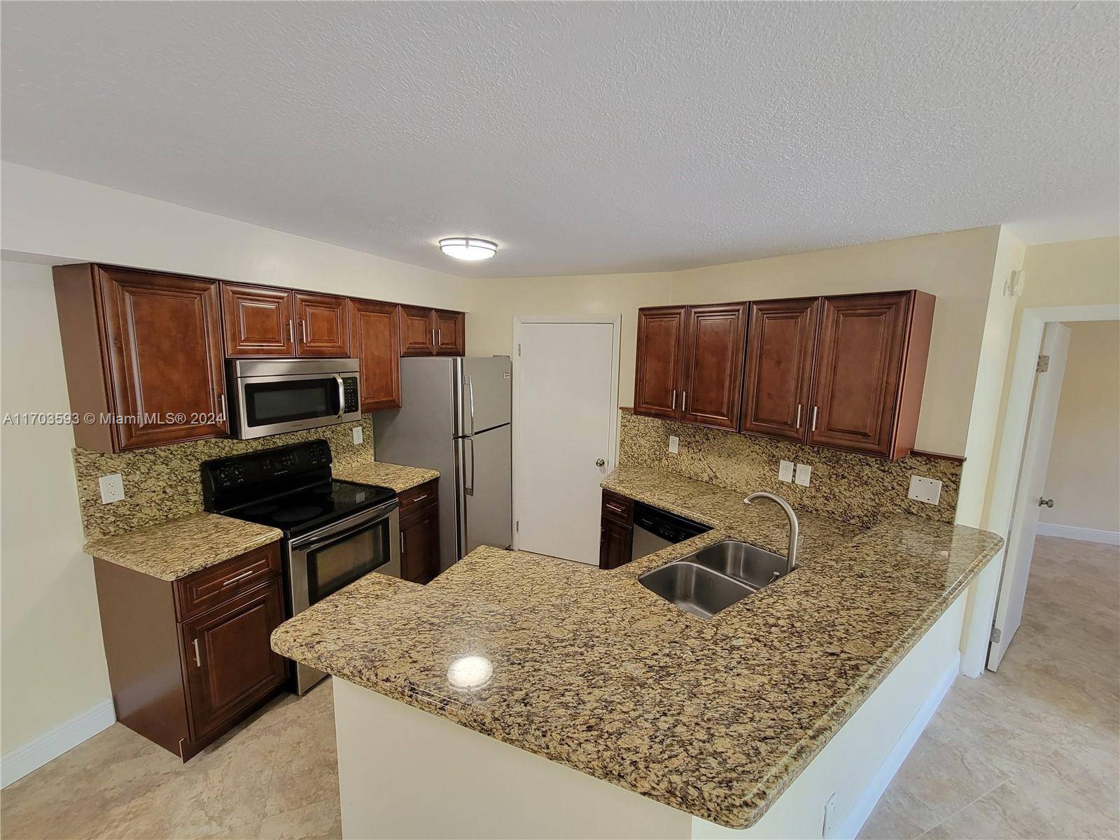 Sunrise, FL 33322,9999 Summerbreeze Dr #613