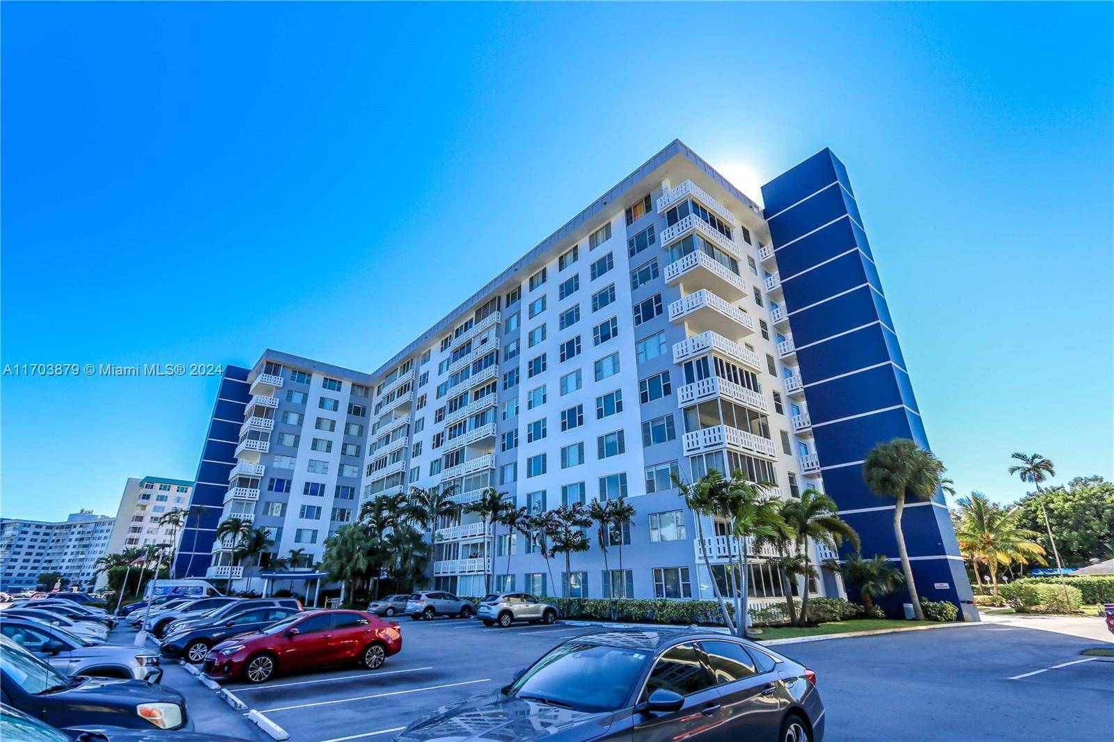 Hollywood, FL 33021,4350 Hillcrest Dr #303