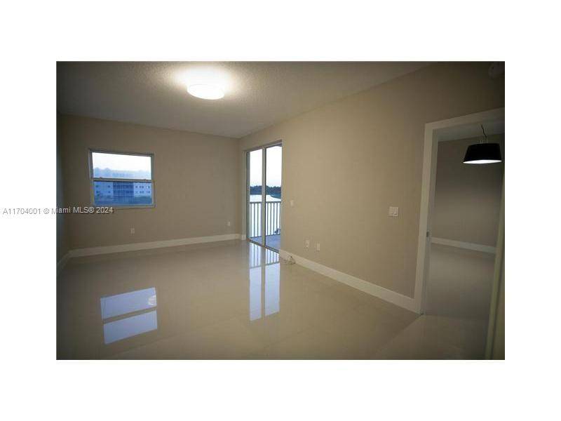 Miami, FL 33178,10730 NW 66 ST #303