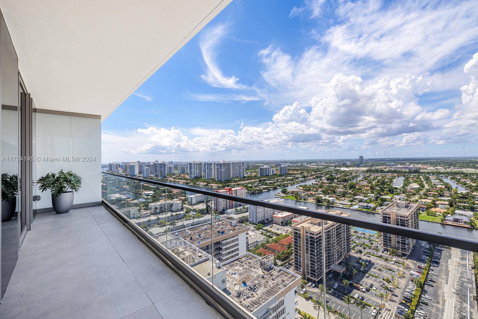 Hallandale Beach, FL 33009,2000 S Ocean Drive #31A