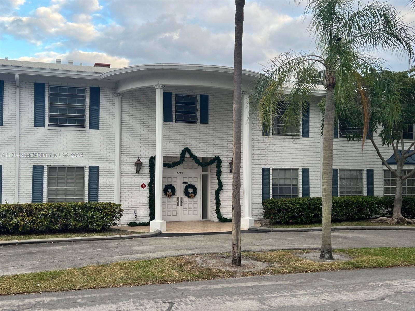 Fort Lauderdale, FL 33308,6700 NE 22nd Way #2211