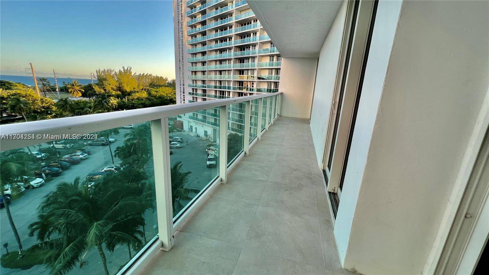 Sunny Isles Beach, FL 33160,100 Bayview Dr #607