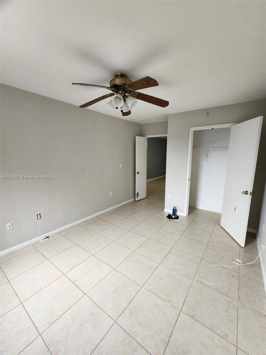 Hypoluxo, FL 33462,200 Scotia Dr #205