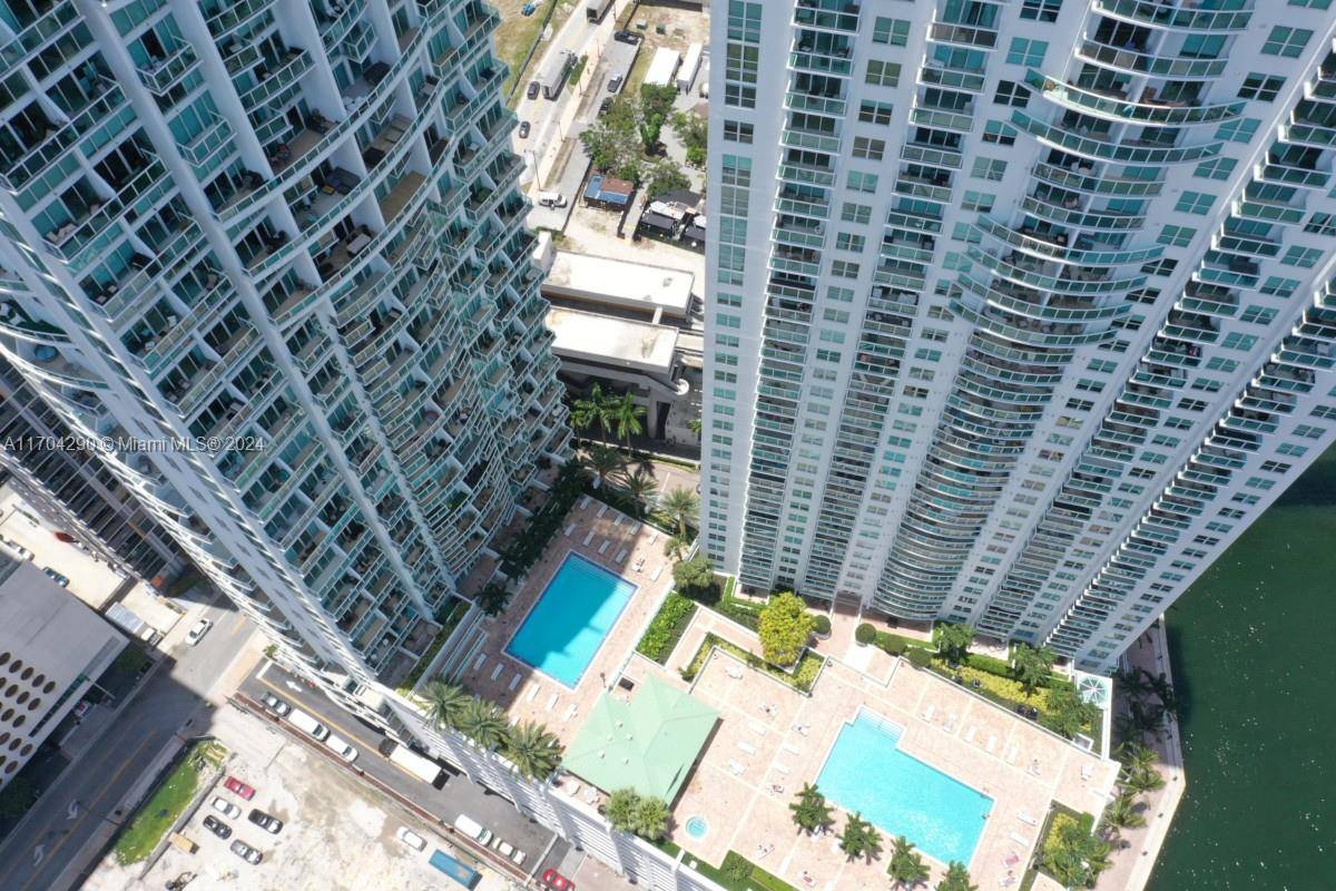 Miami, FL 33131,41 SE 5th St #2011