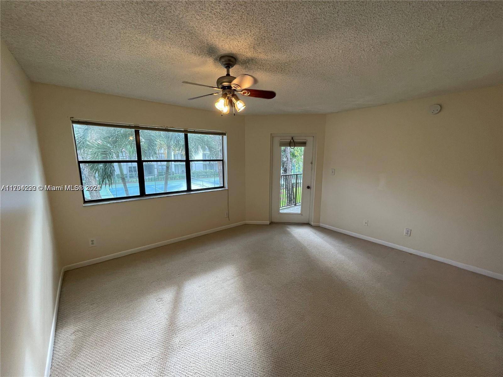 Hollywood, FL 33021,550 S Park Rd #24-8