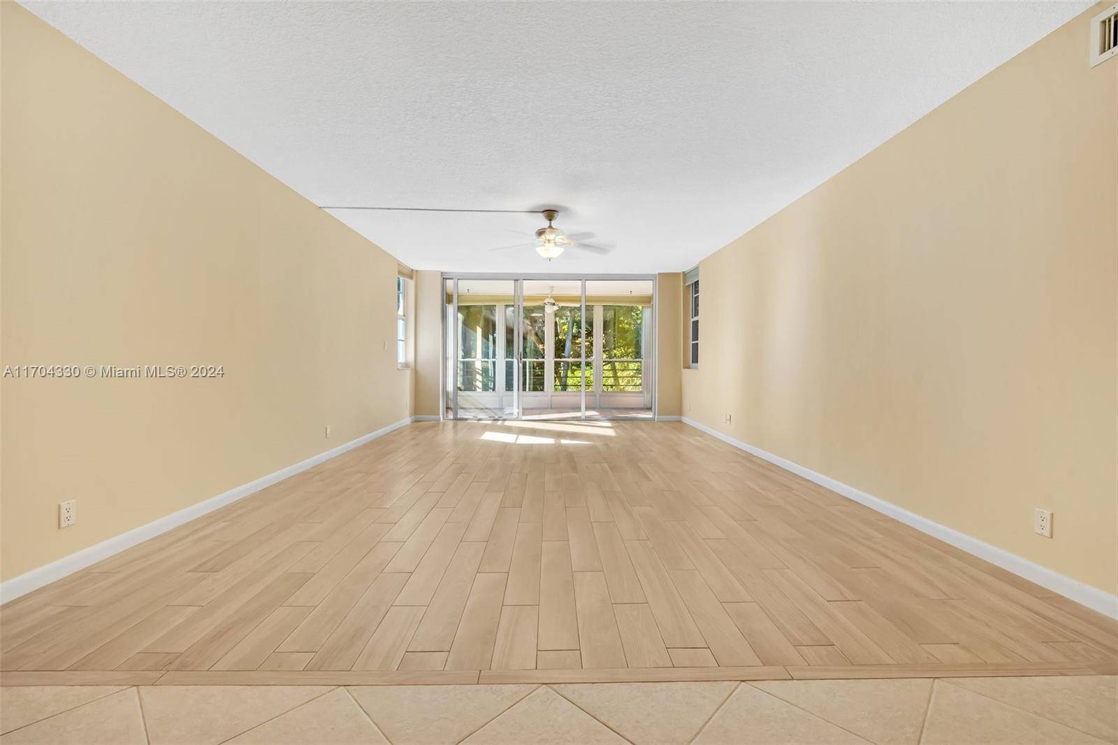 Pompano Beach, FL 33069,933 Cypress Grove Dr #203