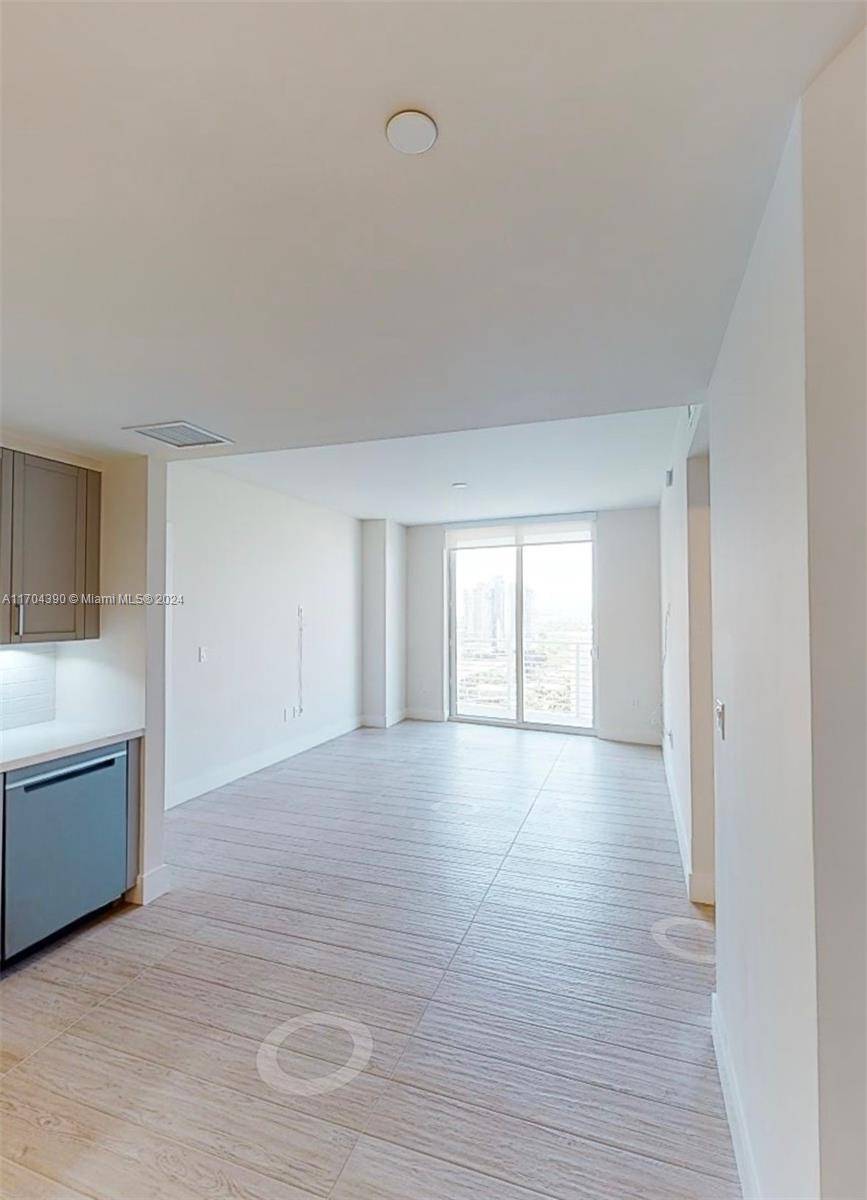 Fort Lauderdale, FL 33301,215 N New River Dr E #1010