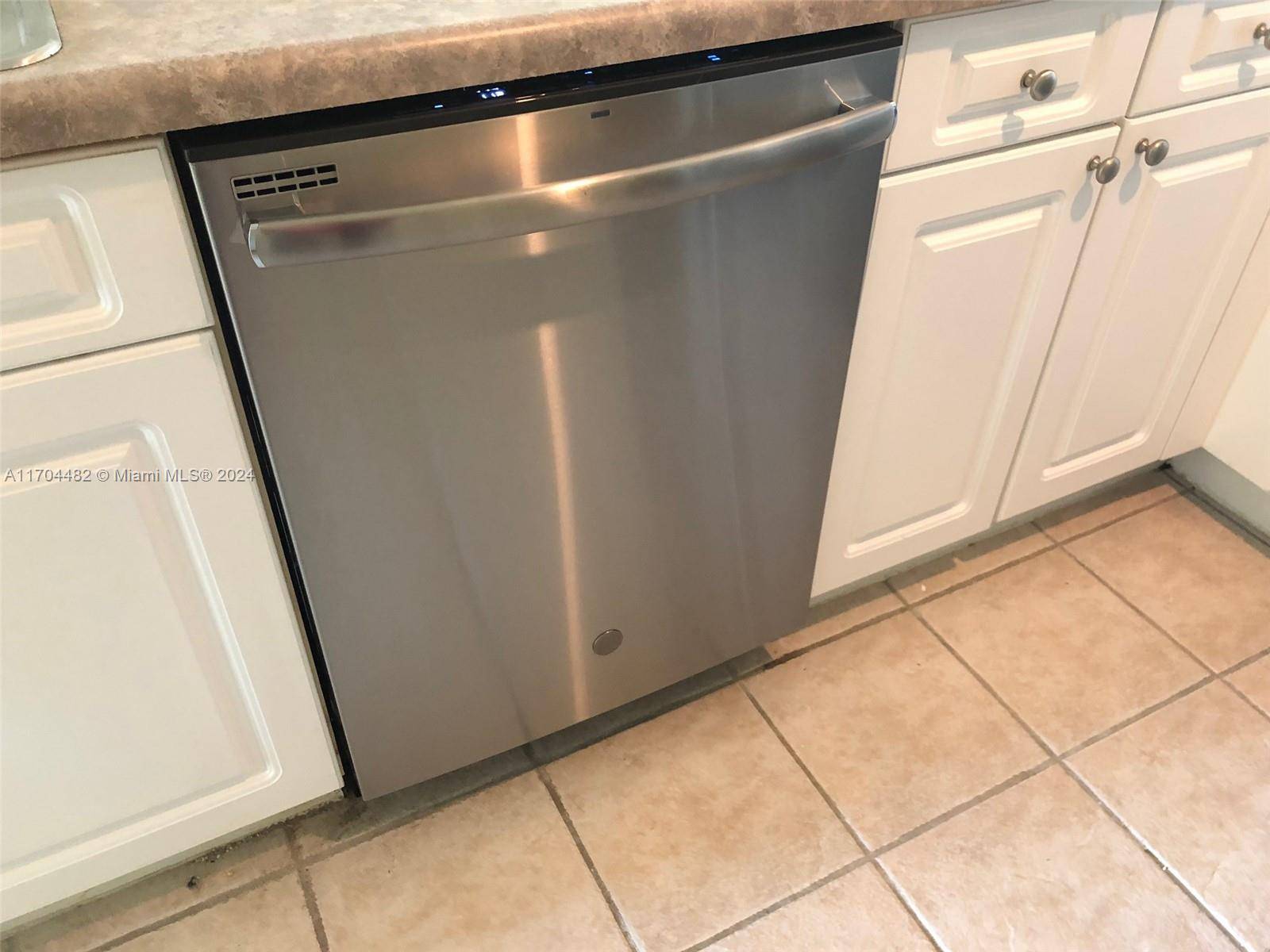 Sunny Isles Beach, FL 33160,17150 N Bay Rd #2612