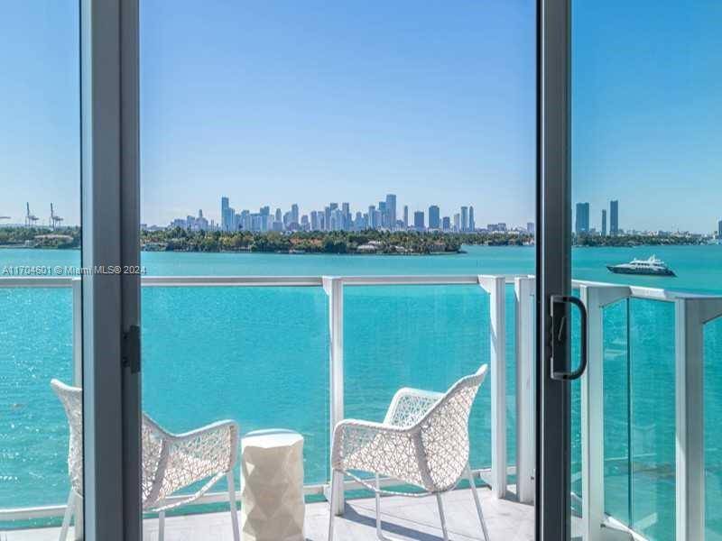 Miami Beach, FL 33139,1100 West Ave #1120