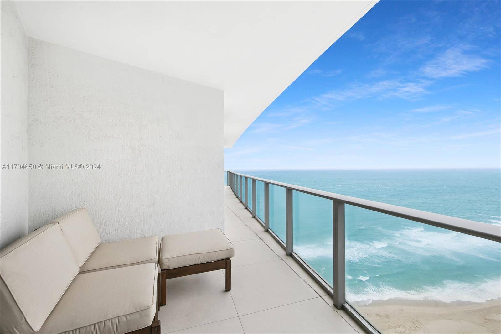 Hollywood, FL 33019,4111 S Ocean Dr #3001