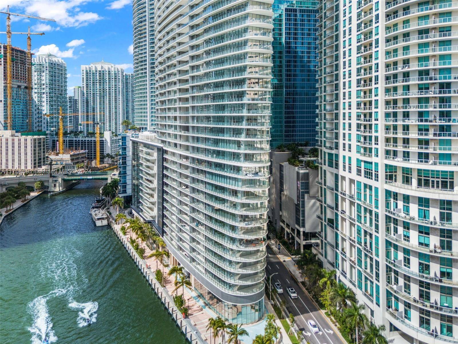 Miami, FL 33131,300 Biscayne Blvd Way #3508