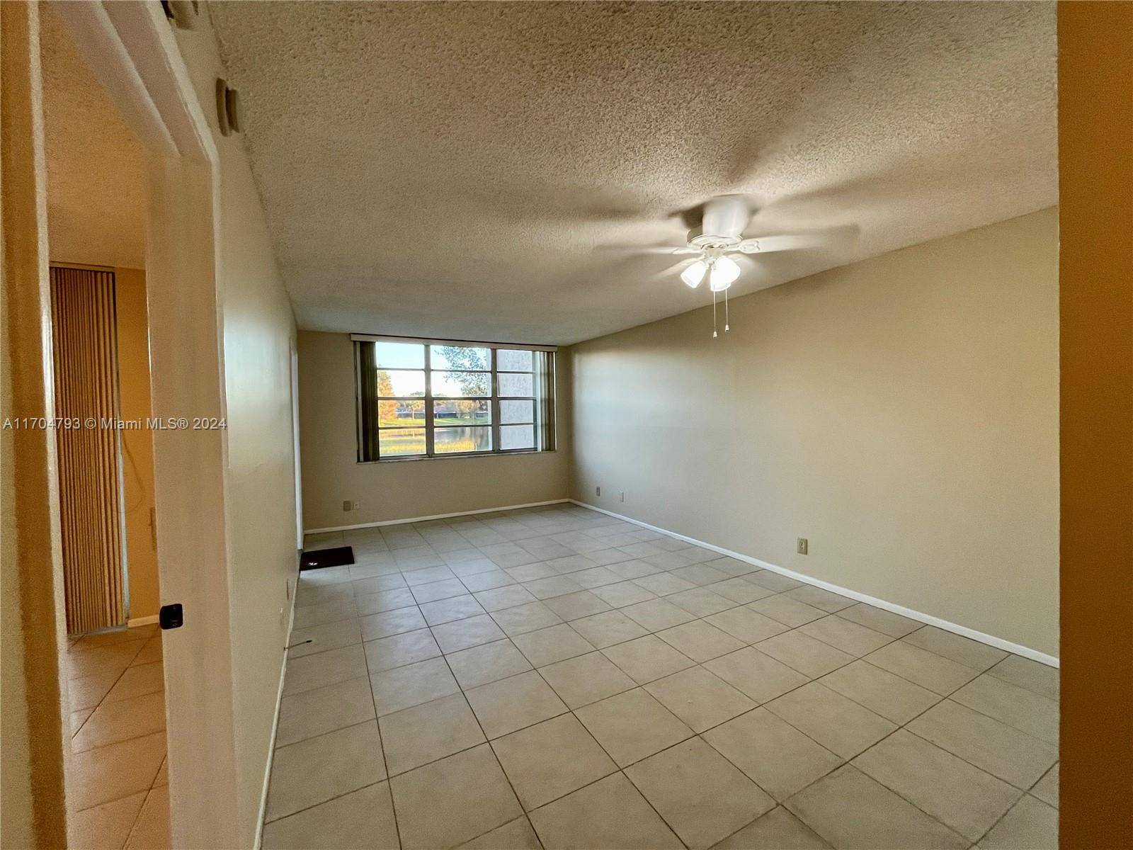 Davie, FL 33324,9470 Live Oak Pl #107
