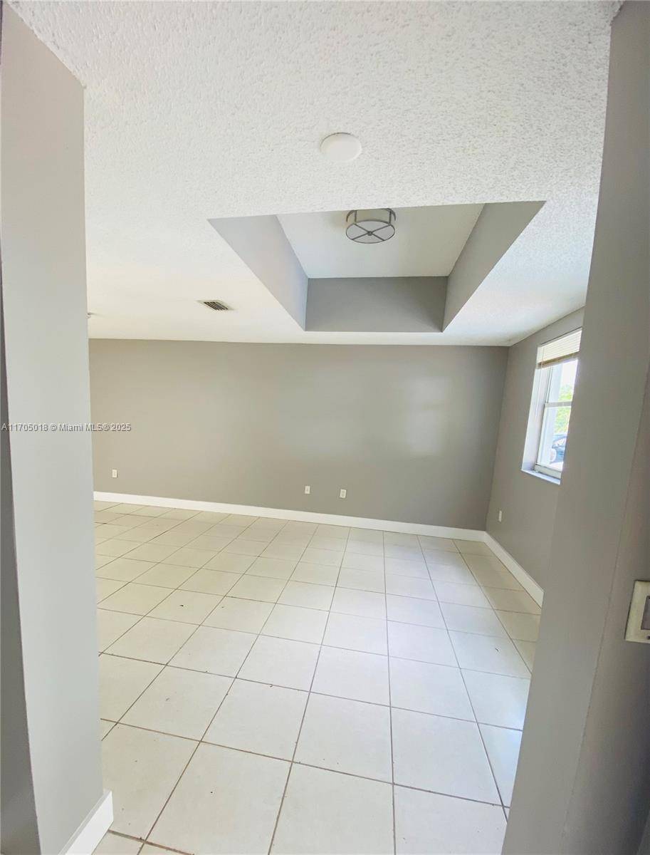 Homestead, FL 33033,1620 NE 5th St #1620