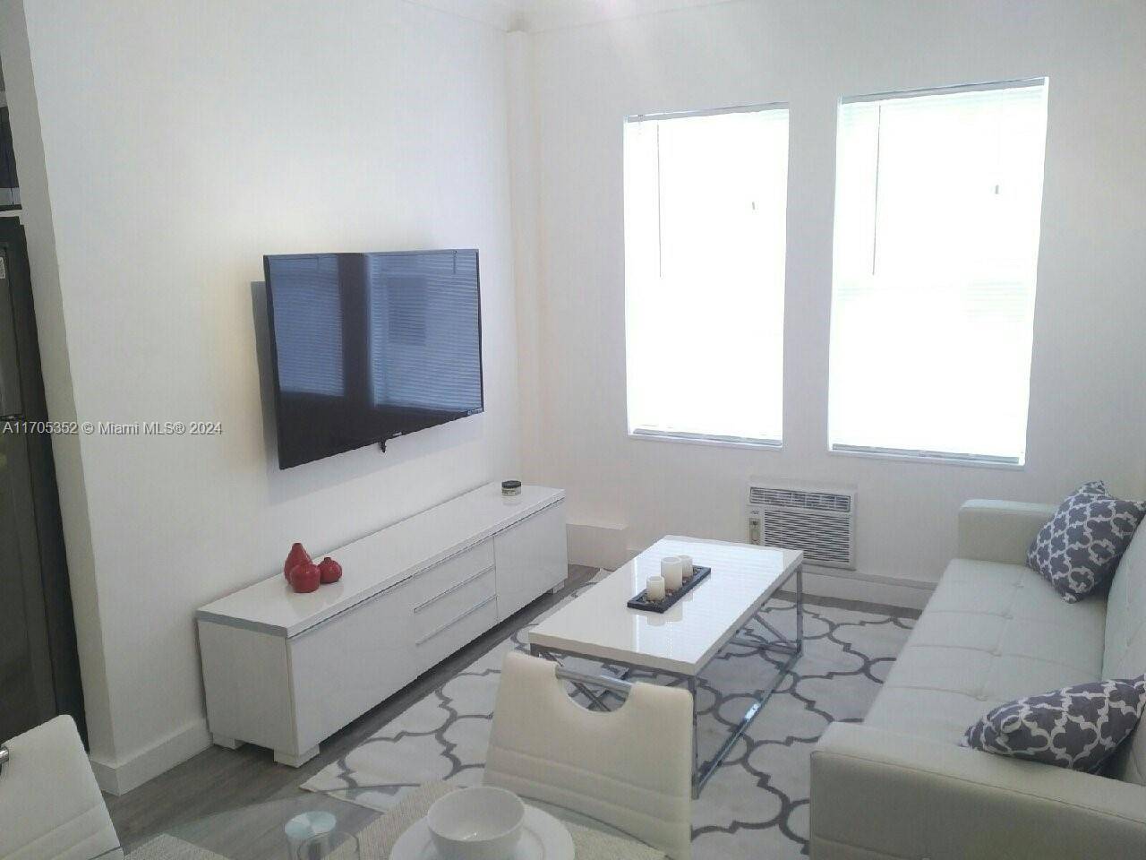 Miami Beach, FL 33139,1611 Michigan Ave #16