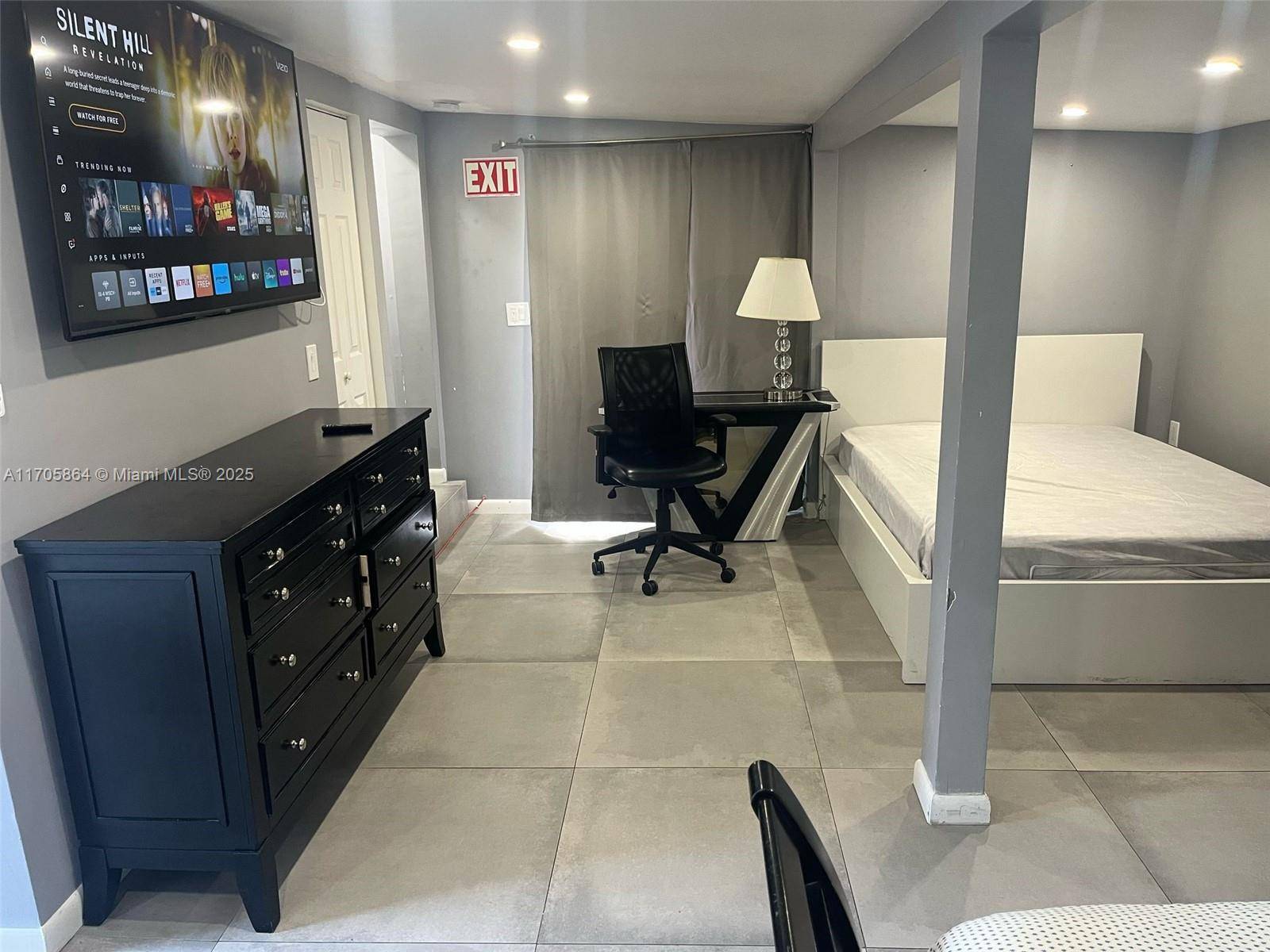 Hollywood, FL 33020,2242 Polk St #3