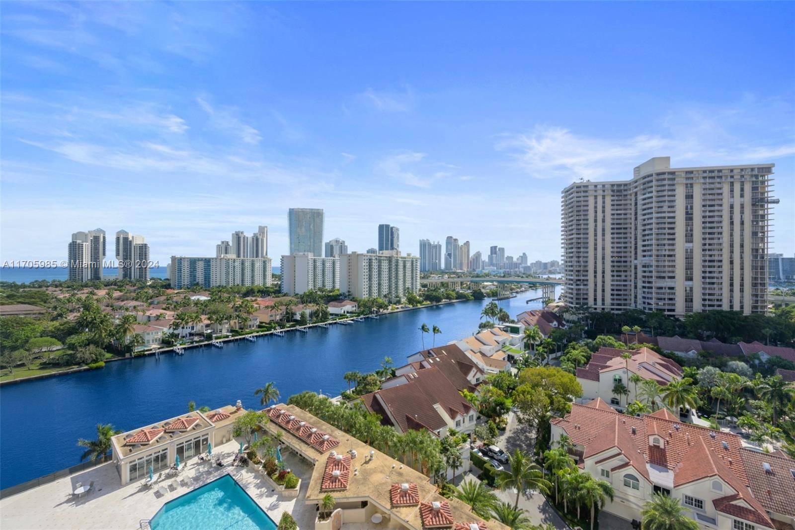 Aventura, FL 33180,19667 Turnberry Way #14C