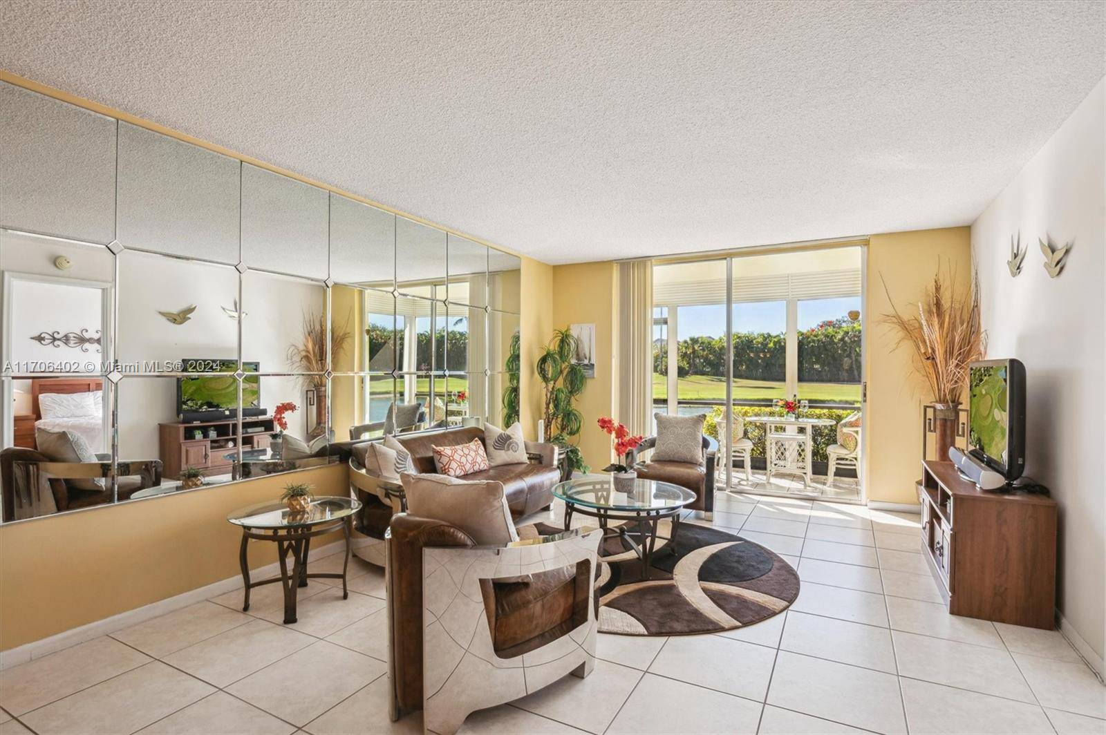 Pembroke Pines, FL 33025,9711 N Hollybrook Lake Dr #109