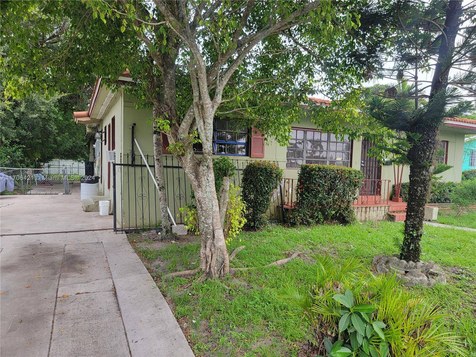 North Miami, FL 33161,760 NE 147th St