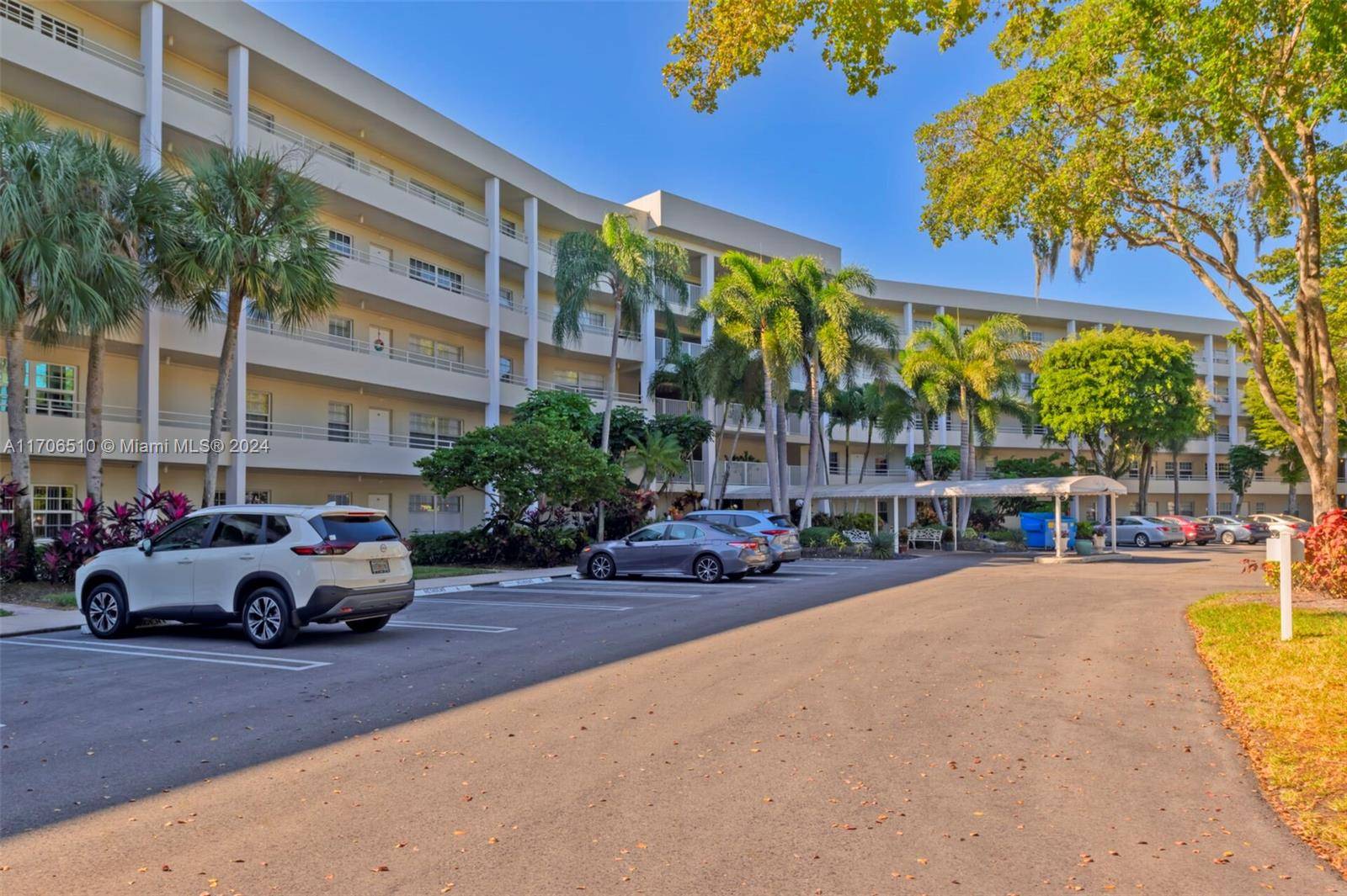 Pompano Beach, FL 33069,821 Cypress Blvd #304