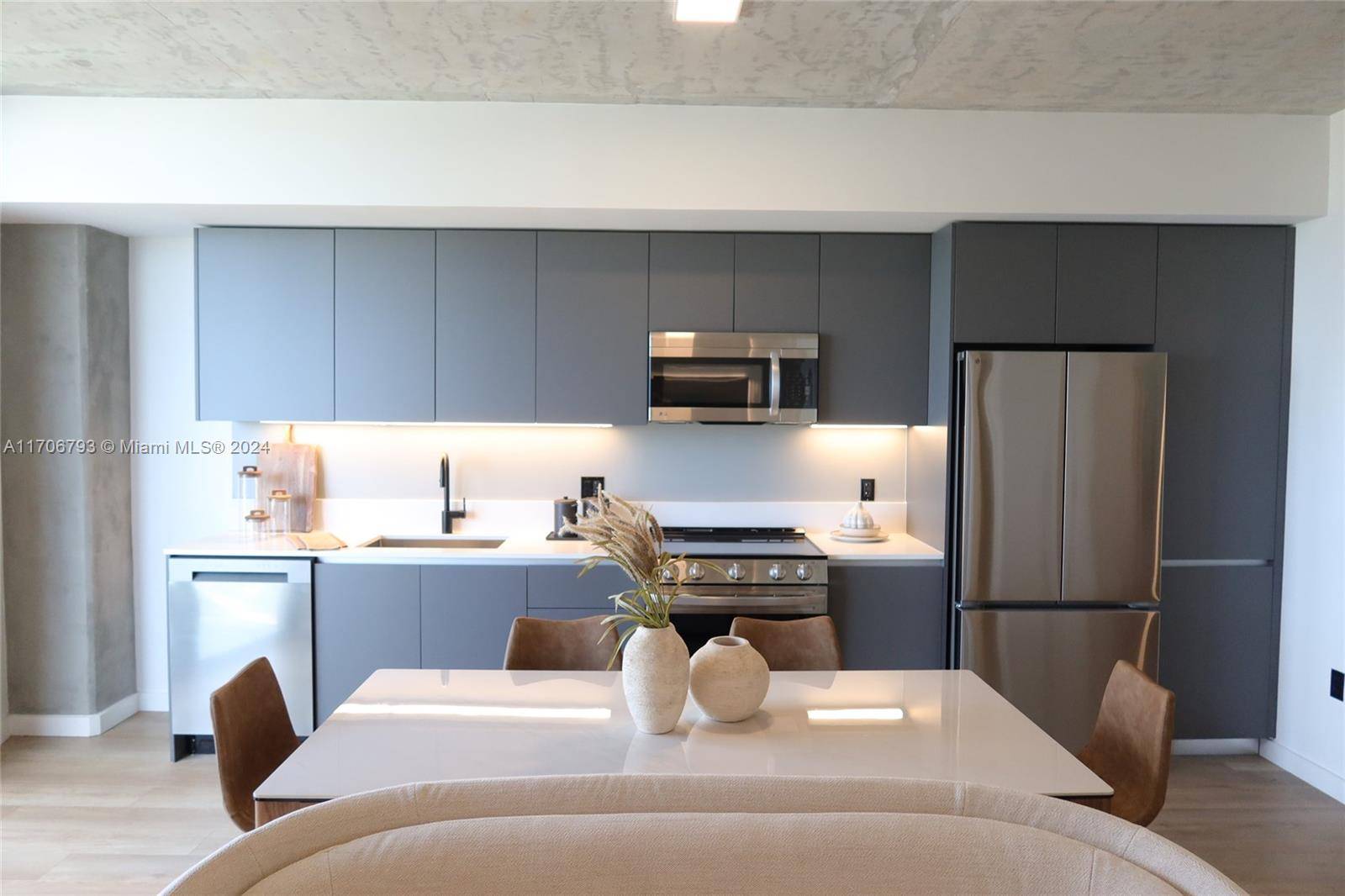 Fort Lauderdale, FL 33315,307 SW 5th St #ONE BEDROOM 15 LINE