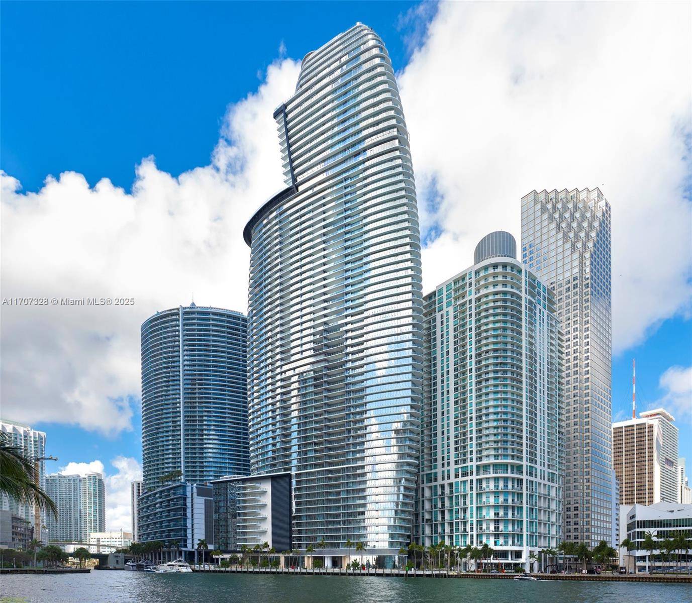 Miami, FL 33131,300 Biscayne Blvd Way #3406