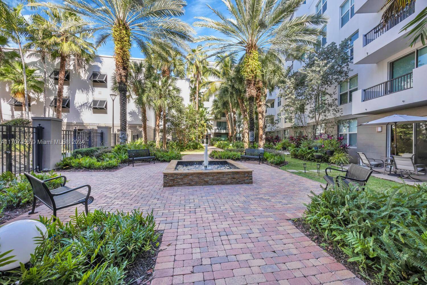 Fort Lauderdale, FL 33308,2421 NE 65th St #211