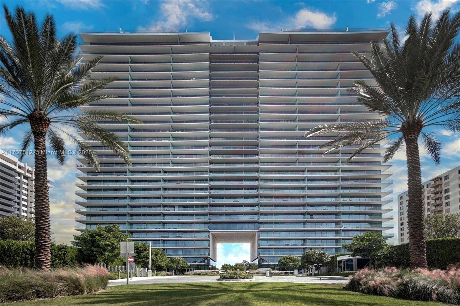 Bal Harbour, FL 33154,10201 Collins Ave #804