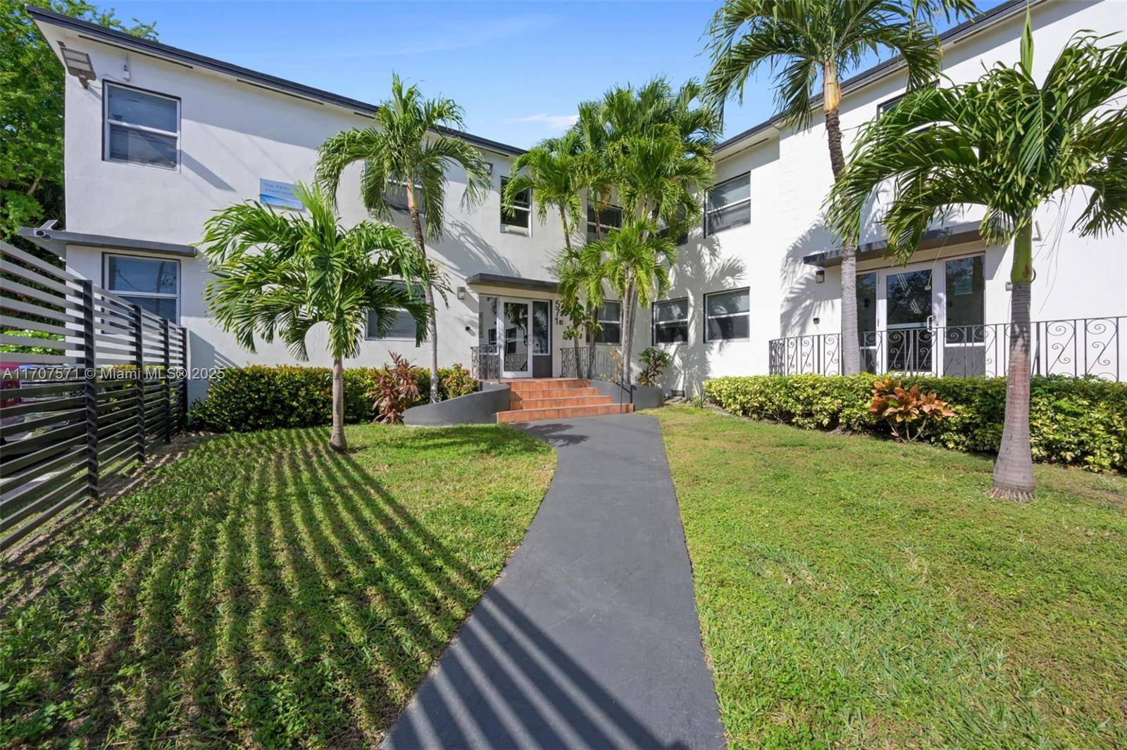 Miami, FL 33138,571 NE 82nd St #2