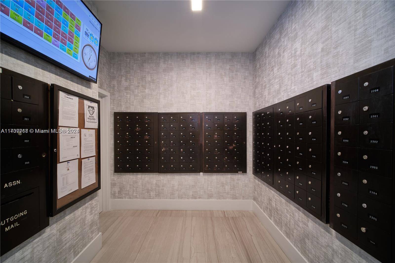 Hollywood, FL 33019,2301 S Ocean Dr #306