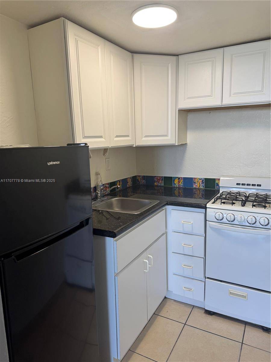 Miami Beach, FL 33141,6484 Indian Creek Dr #311