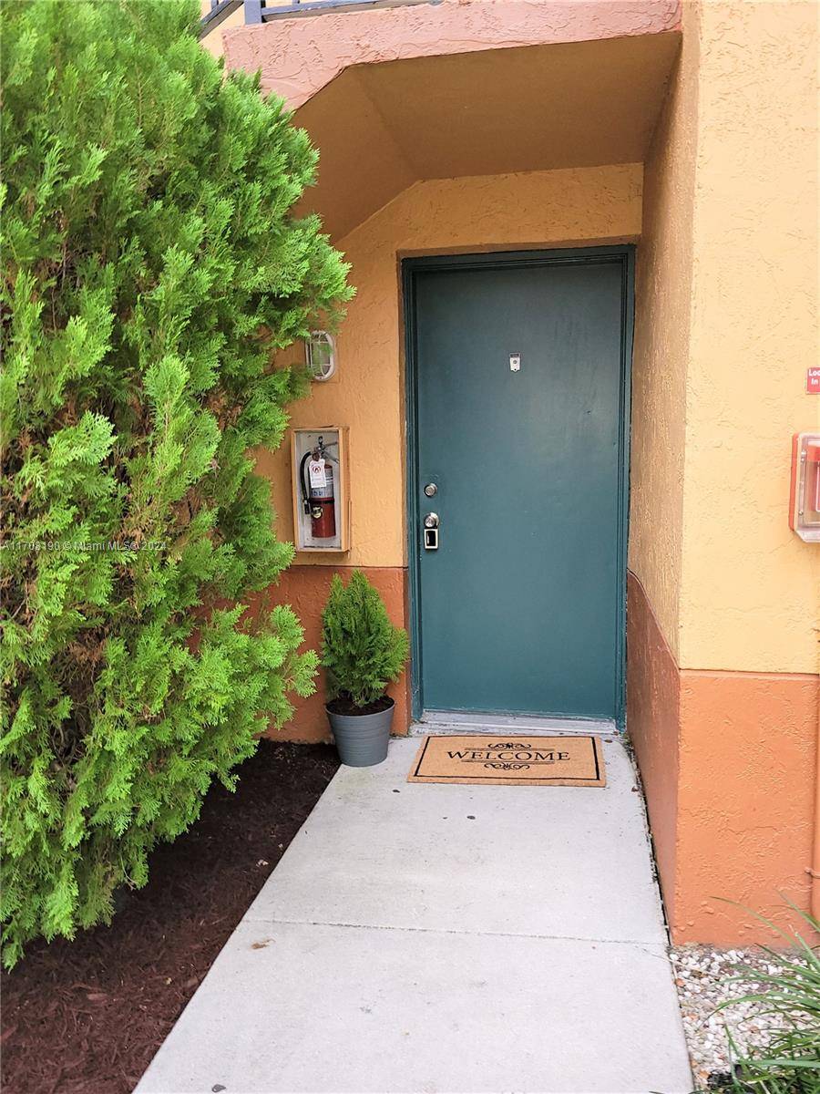Plantation, FL 33324,10733 Cleary Blvd #102