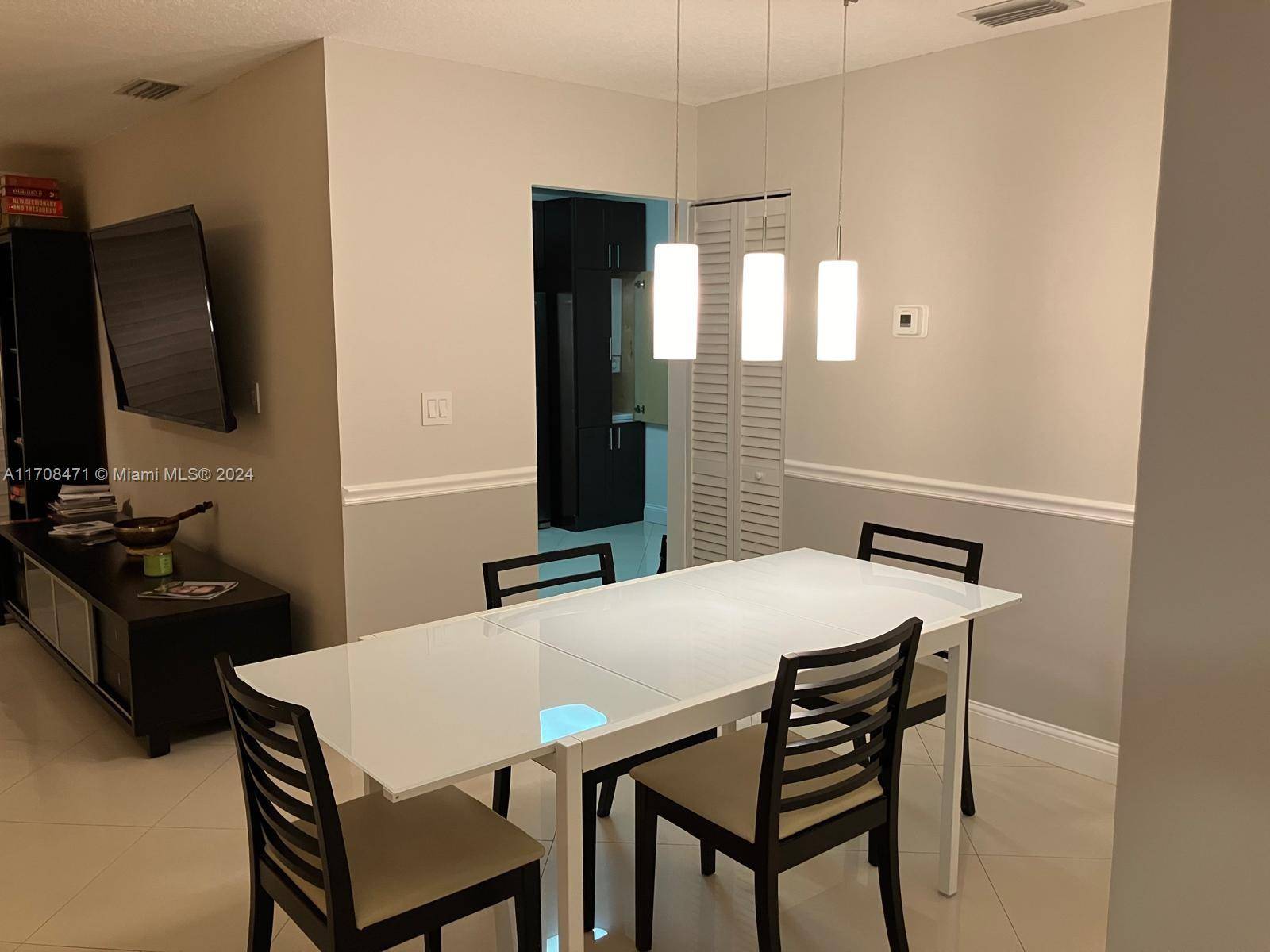 Pembroke Pines, FL 33025,11250 SW 13th St #202