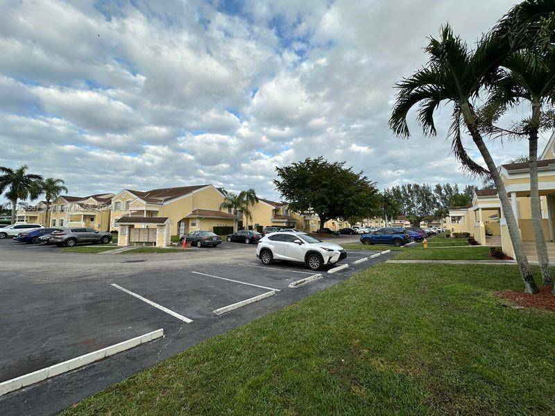 Homestead, FL 33035,2271 SE 27th Dr #104-F