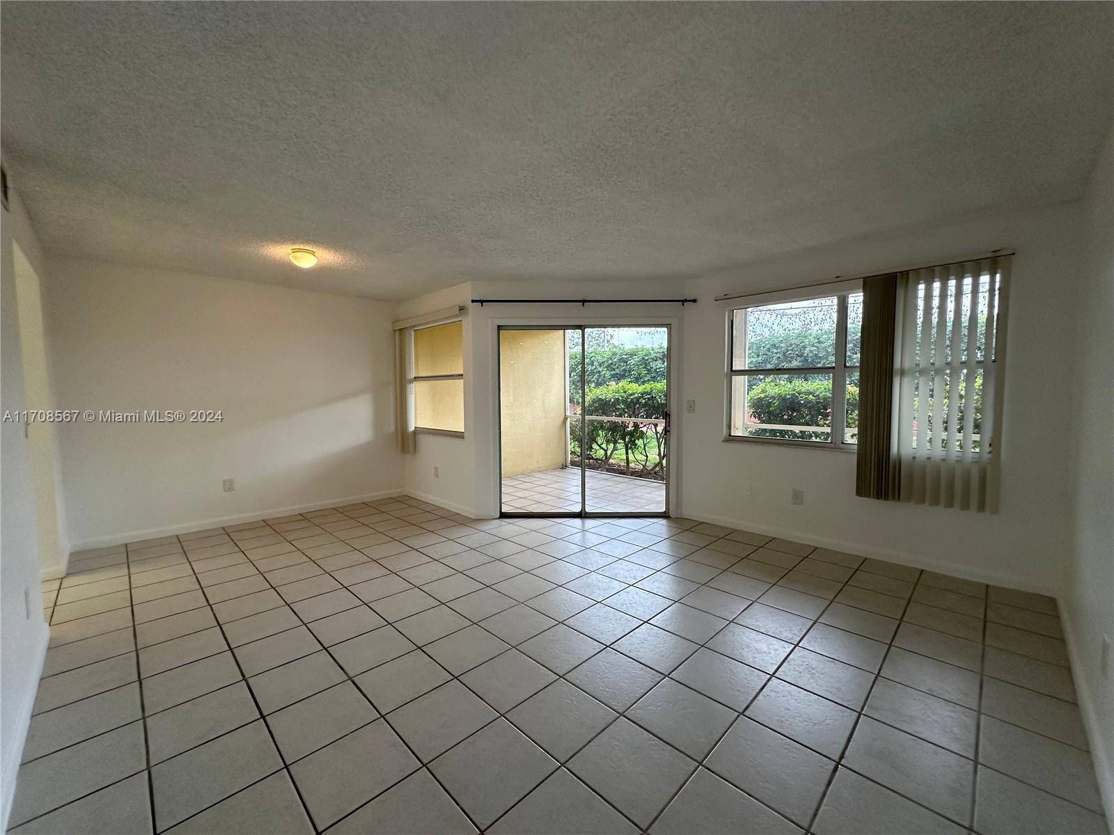 Homestead, FL 33035,2271 SE 27th Dr #104-F