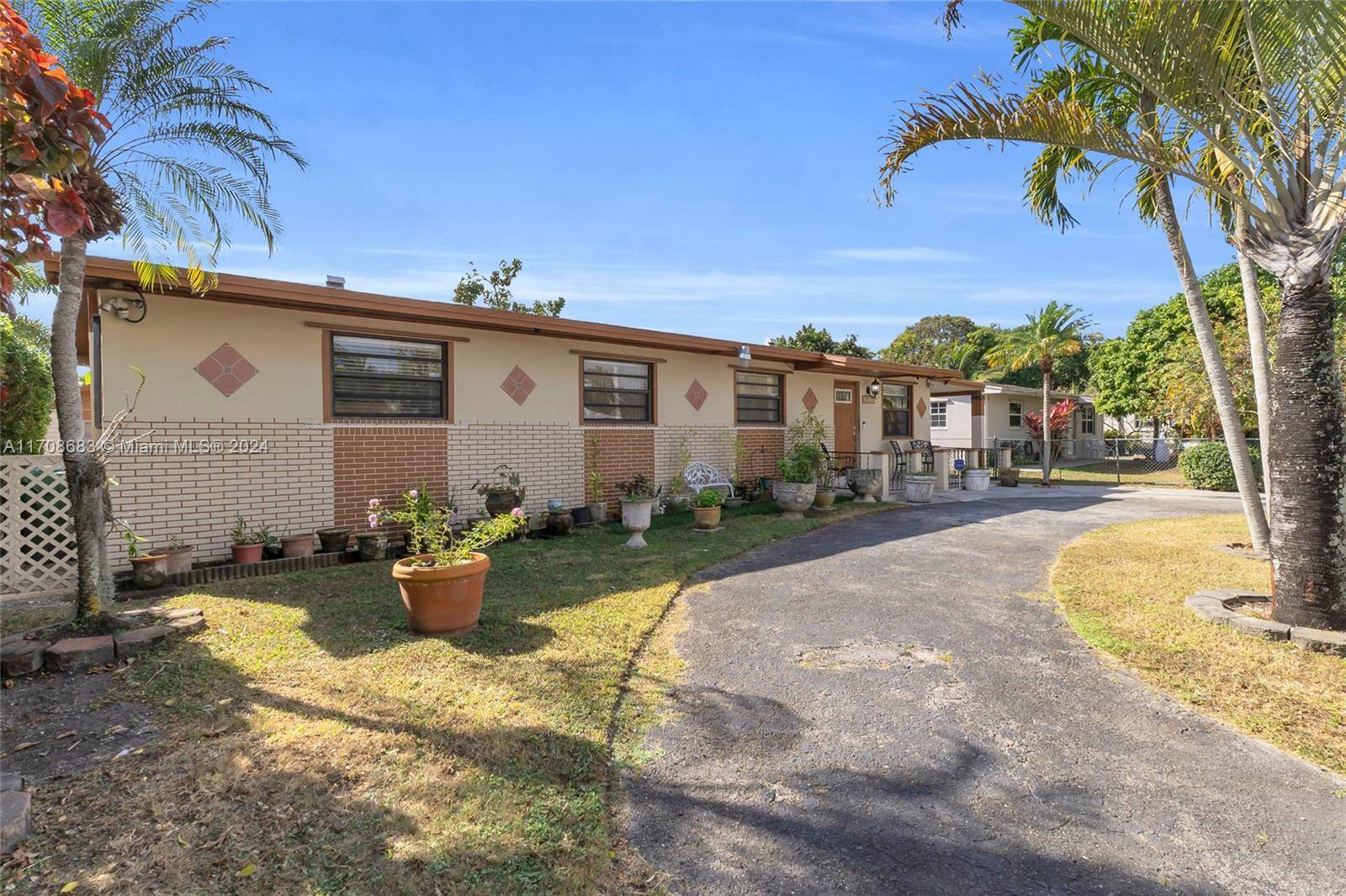 Homestead, FL 33033,15530 SW 296th St