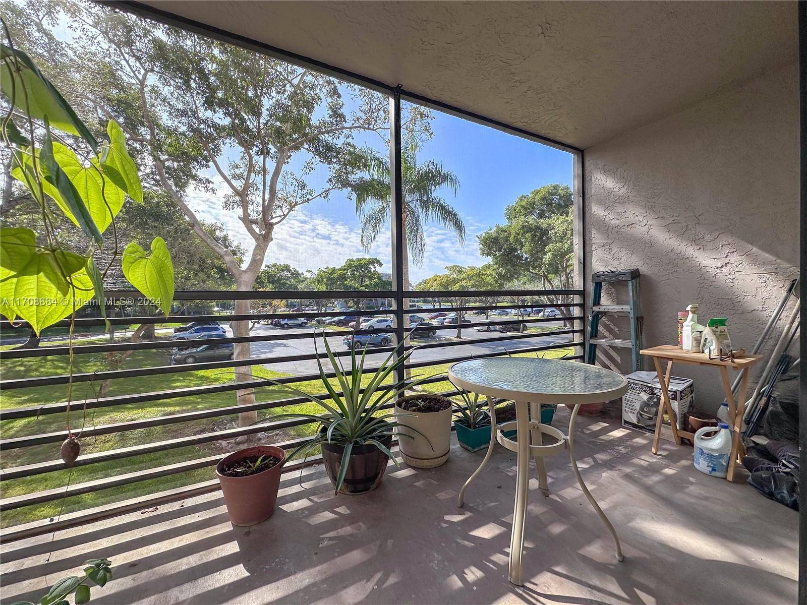 Pembroke Pines, FL 33026,1100 Colony Point Cir #218