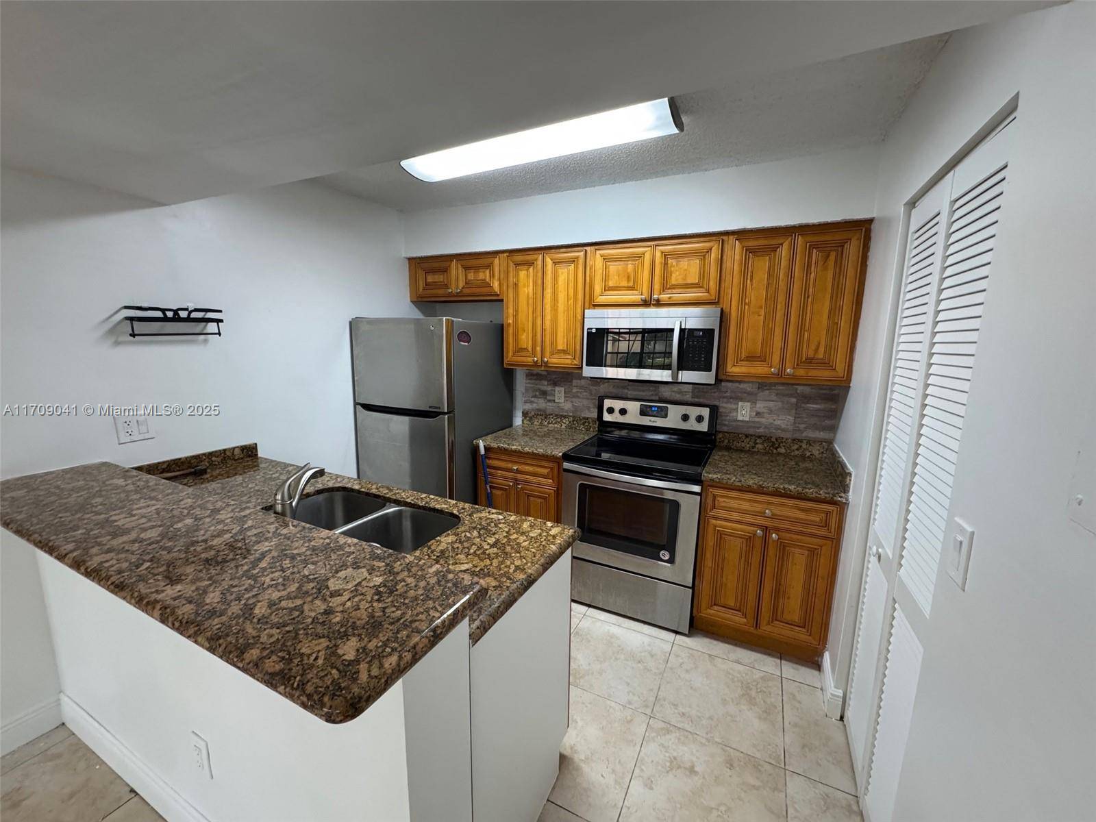 Pompano Beach, FL 33069,1269 SW 46th Ave #2401