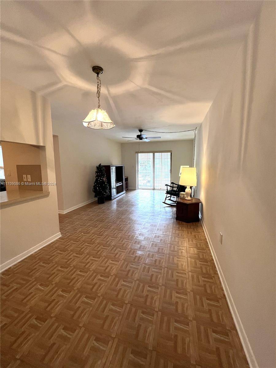 Miami, FL 33157,15888 SW 95th Ave #220