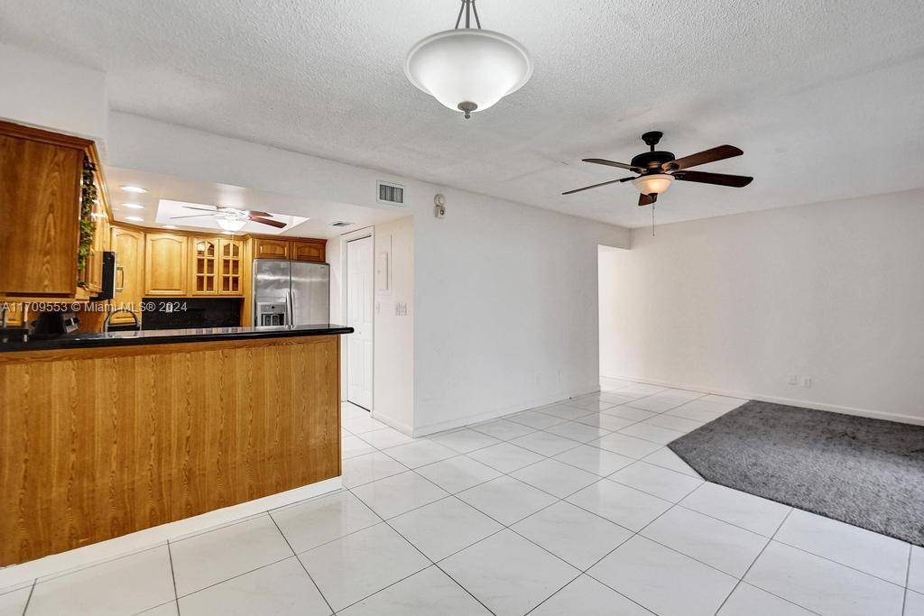 Tamarac, FL 33319,8 Meacham Ln