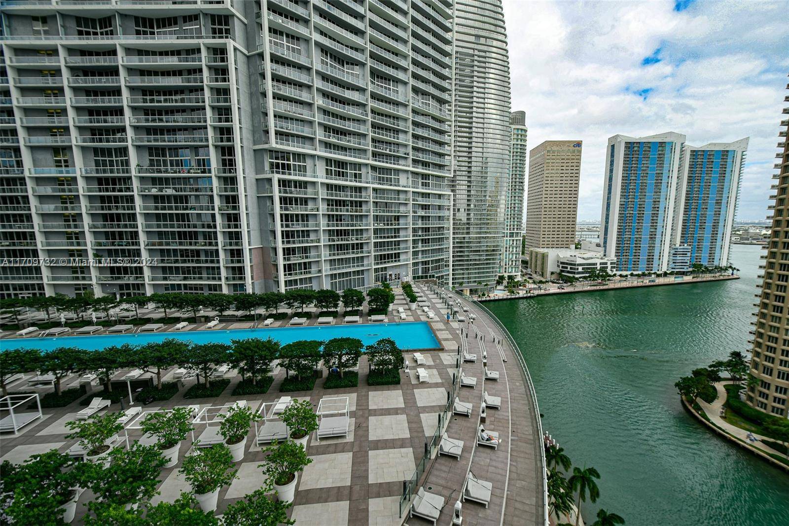 Miami, FL 33131,495 Brickell Ave #1902