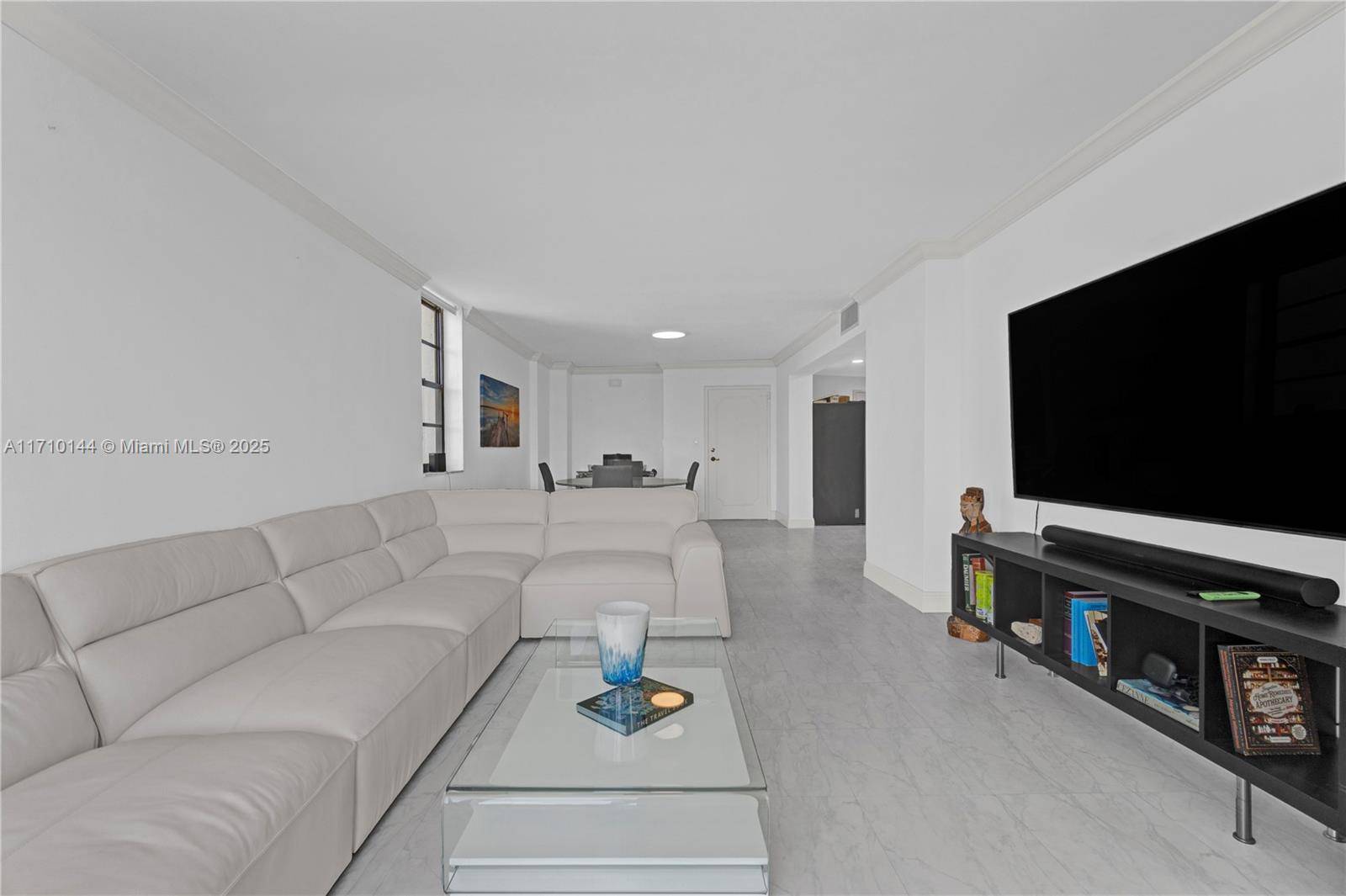 Hollywood, FL 33019,1600 S Ocean Dr #2F