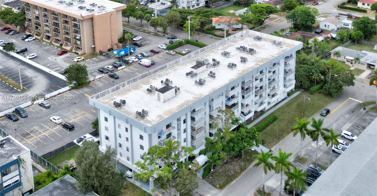 North Miami Beach, FL 33162,920 NE 169th St #517