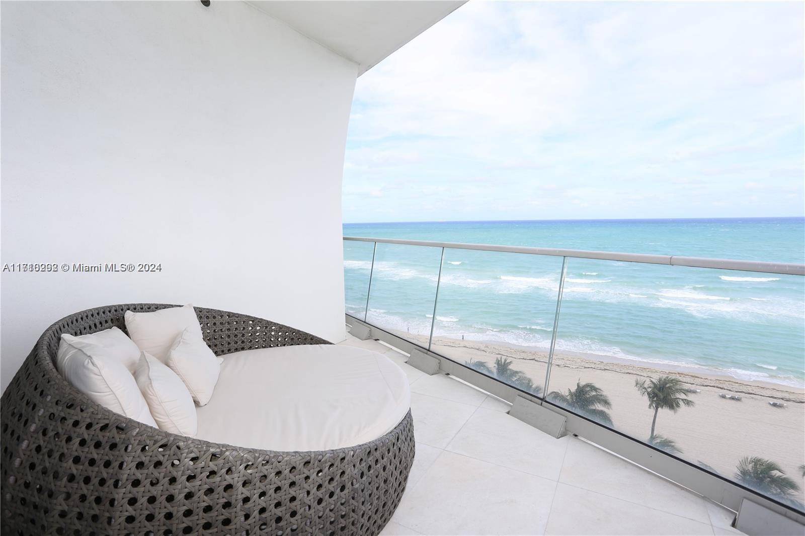 Sunny Isles Beach, FL 33160,16901 Collins Ave #904