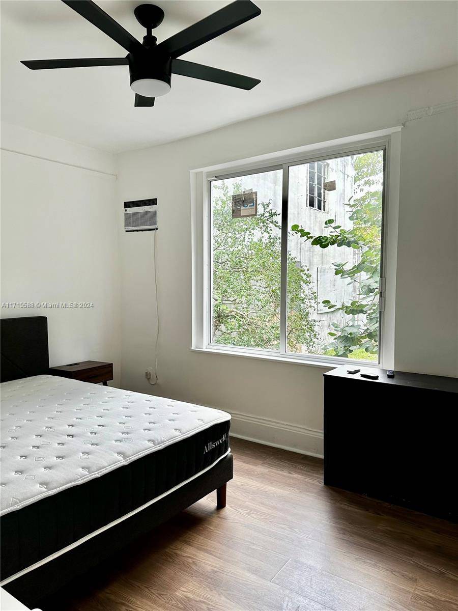 Miami Beach, FL 33140,3433 Garden Ave #4