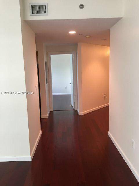 Miami, FL 33131,1060 Brickell Ave #2817